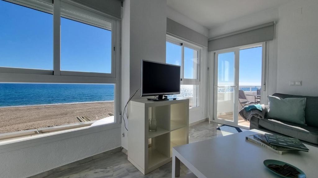 Apartment Sea Front In La Cala De Mijas